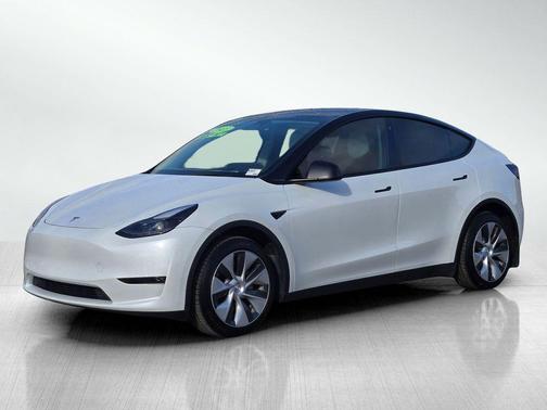 Pearl White Multi-Coat 2023 Tesla Model Y Long Range Dual Motor All-Wheel Drive