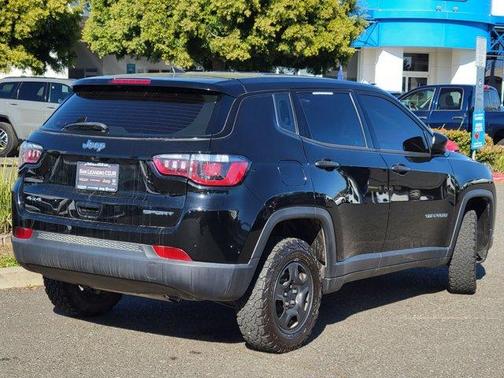 Photo 5 of 25 of 2019 Jeep Compass Sport