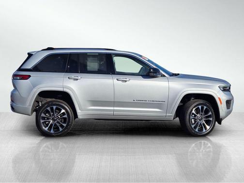 2022 Jeep Grand Cherokee 4xe Overland