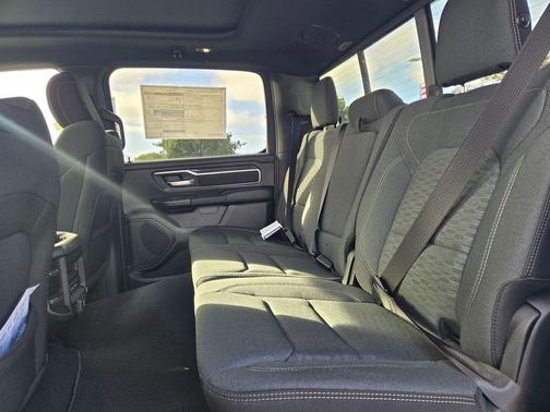 Bright White Clearcoat 2026 RAM 1500 Big Horn/Lone Star
