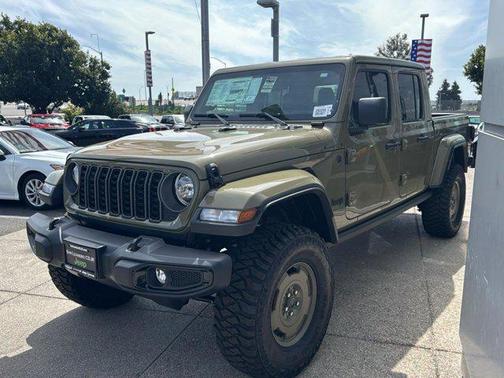2025 Jeep Gladiator Nighthawk