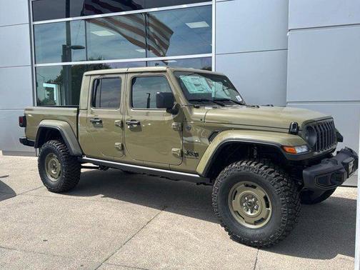 2025 Jeep Gladiator Nighthawk