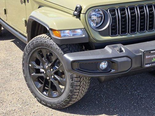 2025 Jeep Gladiator Nighthawk