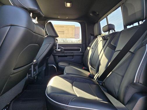 2026 RAM 3500 Laramie Crew Cab 4x4 8' Box