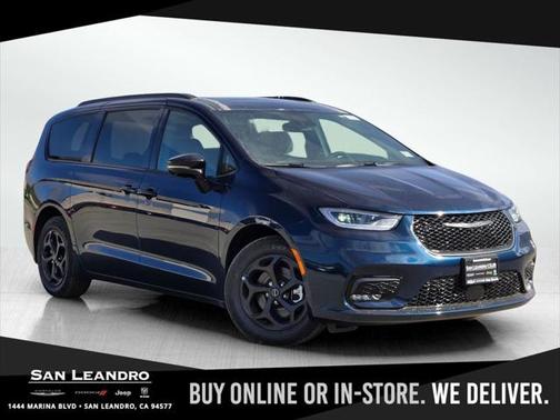 2025 Chrysler Pacifica Hybrid Premium S Appearance Pkg