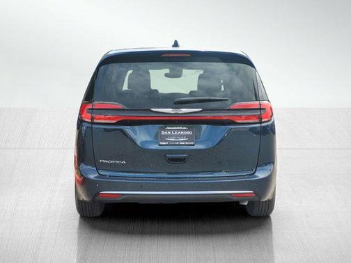 2025 Chrysler Pacifica L