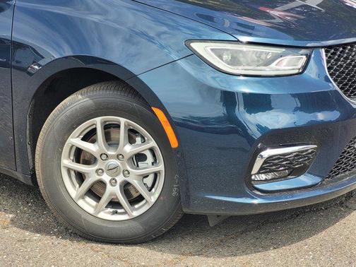 2025 Chrysler Pacifica L