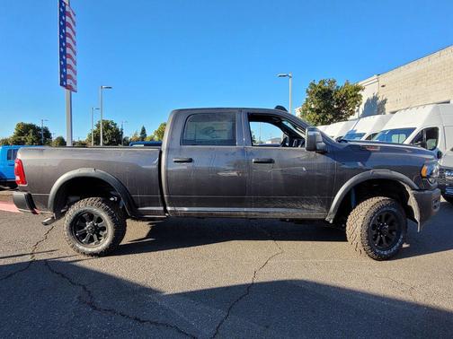 2024 RAM 2500 Tradesman Crew Cab 4x4 6'4' Box
