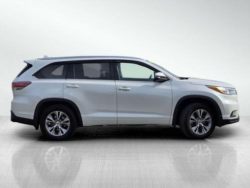 Blizzard Pearl 2015 Toyota Highlander XLE