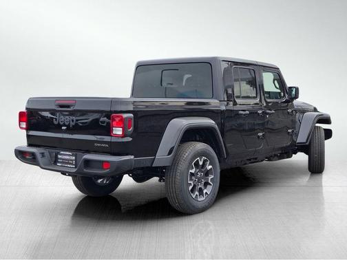 2026 Jeep Gladiator Sahara 4x4