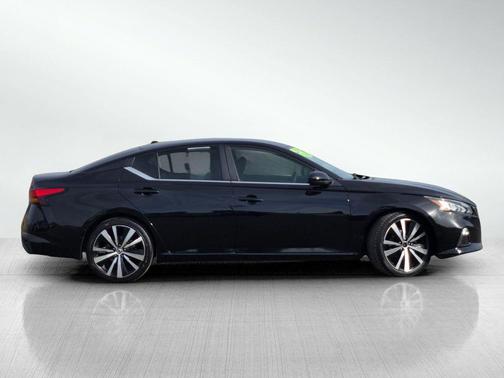2020 Nissan Altima SR FWD