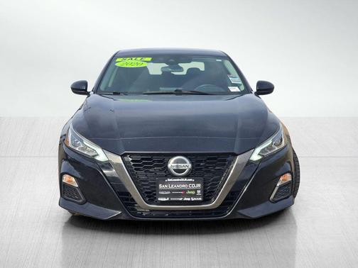 2020 Nissan Altima SR FWD