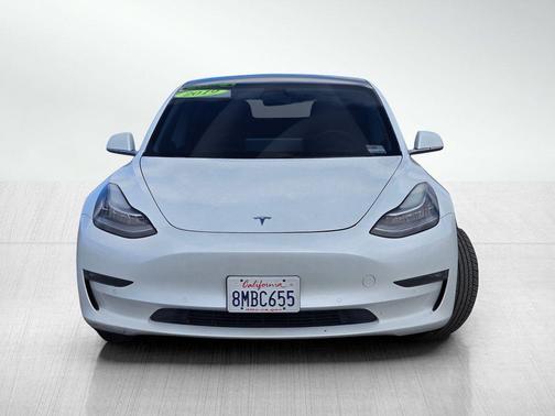 Pearl White Multi-Coat 2019 Tesla Model 3 Long Range