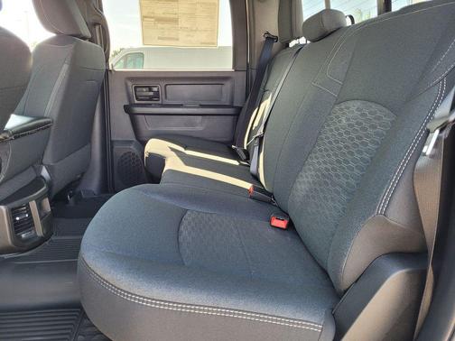 2025 RAM 2500 Tradesman Crew Cab 4x4 8' Box
