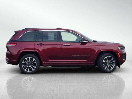 2022 Jeep Grand Cherokee 4xe Overland