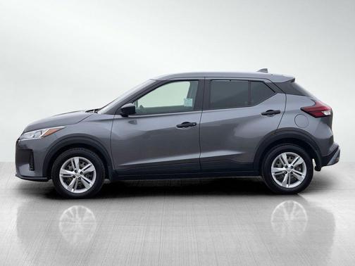 Gun Metallic 2023 Nissan Kicks S