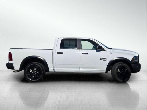 2024 RAM 1500 Classic Warlock Crew Cab 4x4 5'7' Box