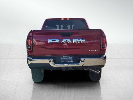 2025 RAM 2500 Tradesman Crew Cab 4x4 6'4' Box