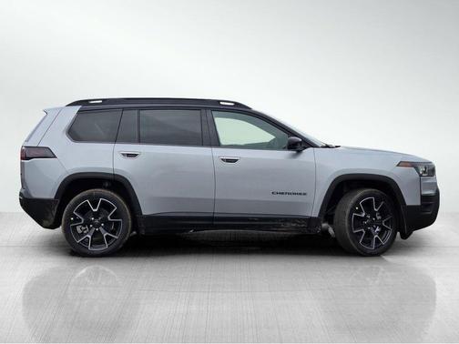 2026 Jeep Cherokee Overland