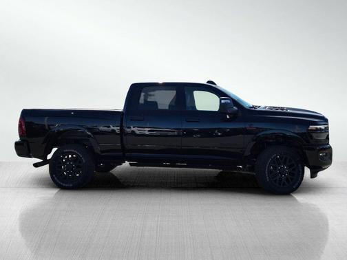 Diamond Black Crystal Pearlcoat 2026 RAM 2500 Limited Crew Cab 4x4 6'4' Box