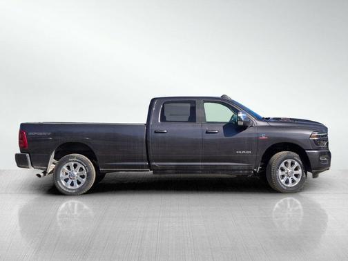 2026 RAM 3500 Laramie Crew Cab 4x4 8' Box