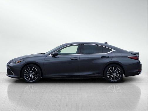 Cloudburst Gray 2022 Lexus ES 300h Base
