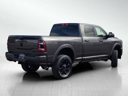 2022 RAM 2500 Laramie Crew Cab 4x4 6'4' Box