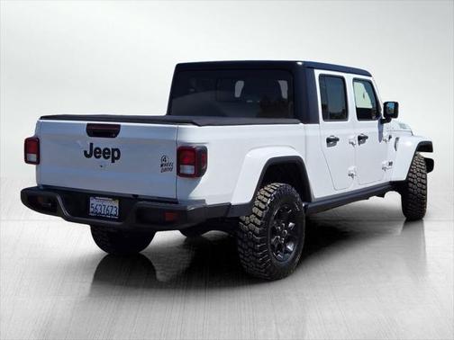 2023 Jeep Gladiator Sport