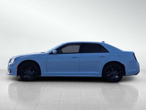 2023 Chrysler 300 Touring
