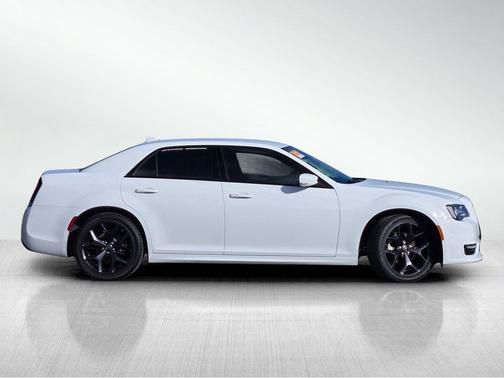 2023 Chrysler 300 Touring