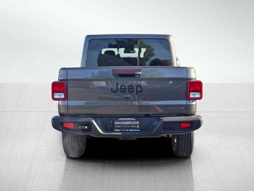 2026 Jeep Gladiator Sahara 4x4