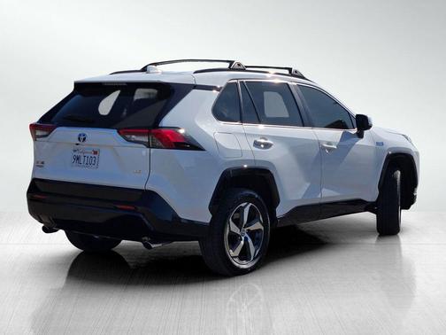 Ice Cap 2024 Toyota RAV4 Prime SE