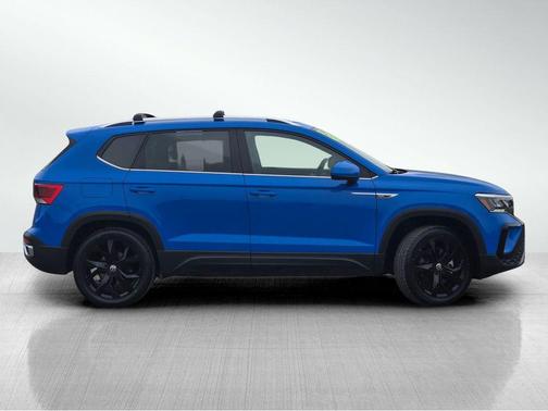 Cornflower Blue 2023 Volkswagen Taos 1.5T SE