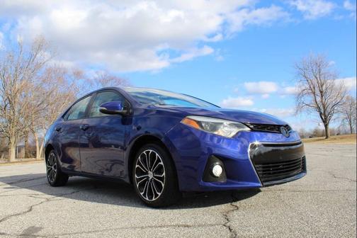 2015 Toyota Corolla S Plus