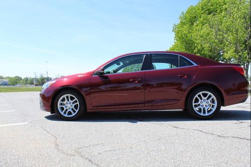 Burgundy 2015 Chevrolet Malibu 1LT