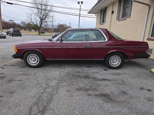 1985 Mercedes-Benz E-Class 300 CD 2dr Turbodiesel Coupe
