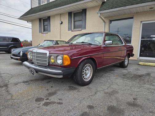 1985 Mercedes-Benz E-Class 300 CD 2dr Turbodiesel Coupe