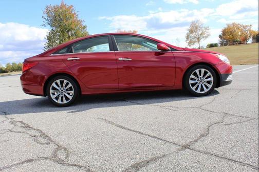 2011 Hyundai SONATA Limited