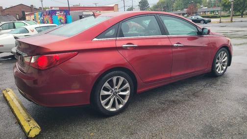 2011 Hyundai SONATA Limited