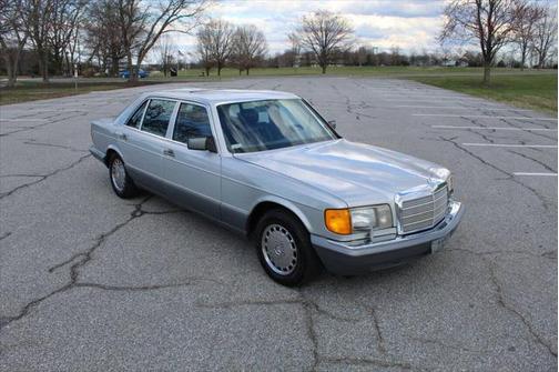 1988 Mercedes-Benz S-Class 420 SEL 4dr Sedan
