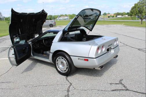 Silver 1987 Chevrolet Corvette Base
