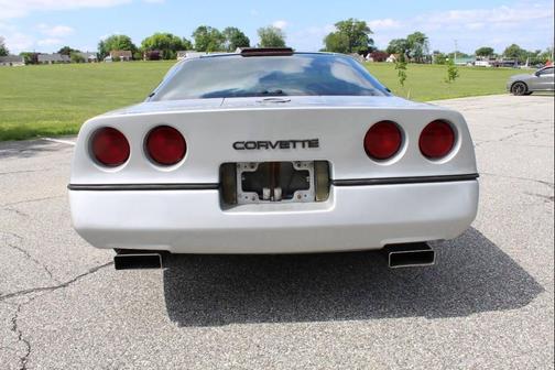 Silver 1987 Chevrolet Corvette Base