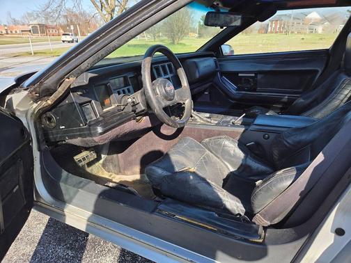 Silver 1987 Chevrolet Corvette Base