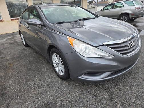 2013 Hyundai SONATA GLS