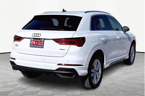 2025 Audi Q3 Premium 45 TFSI S line quattro Tiptronic