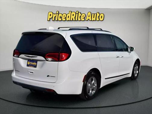 2018 Chrysler Pacifica Hybrid Touring L