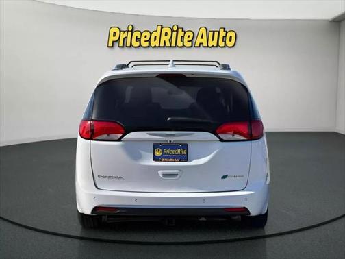 2018 Chrysler Pacifica Hybrid Touring L