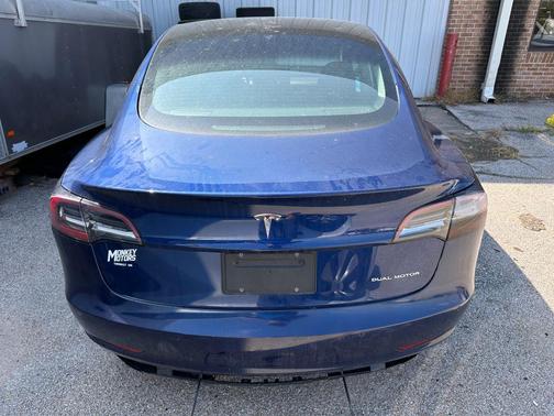 2022 Tesla Model 3 Long Range