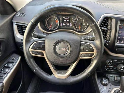 2017 Jeep Cherokee Sport