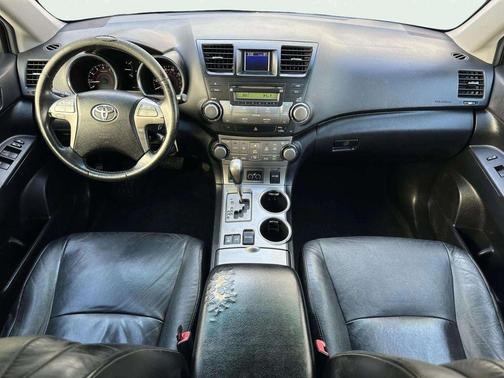 2010 Toyota Highlander SE